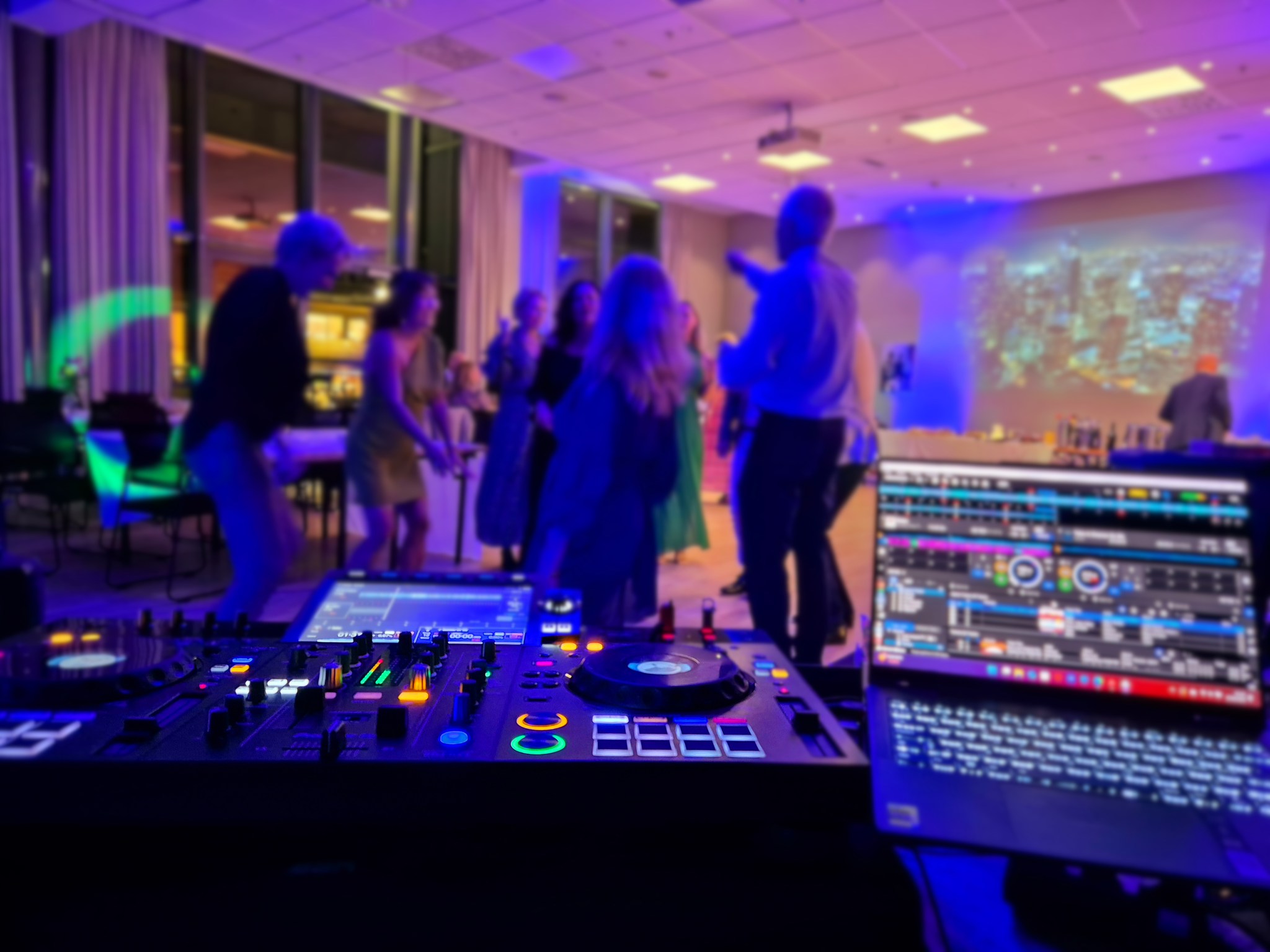 leie dj 30, 40, 50 til årsdag